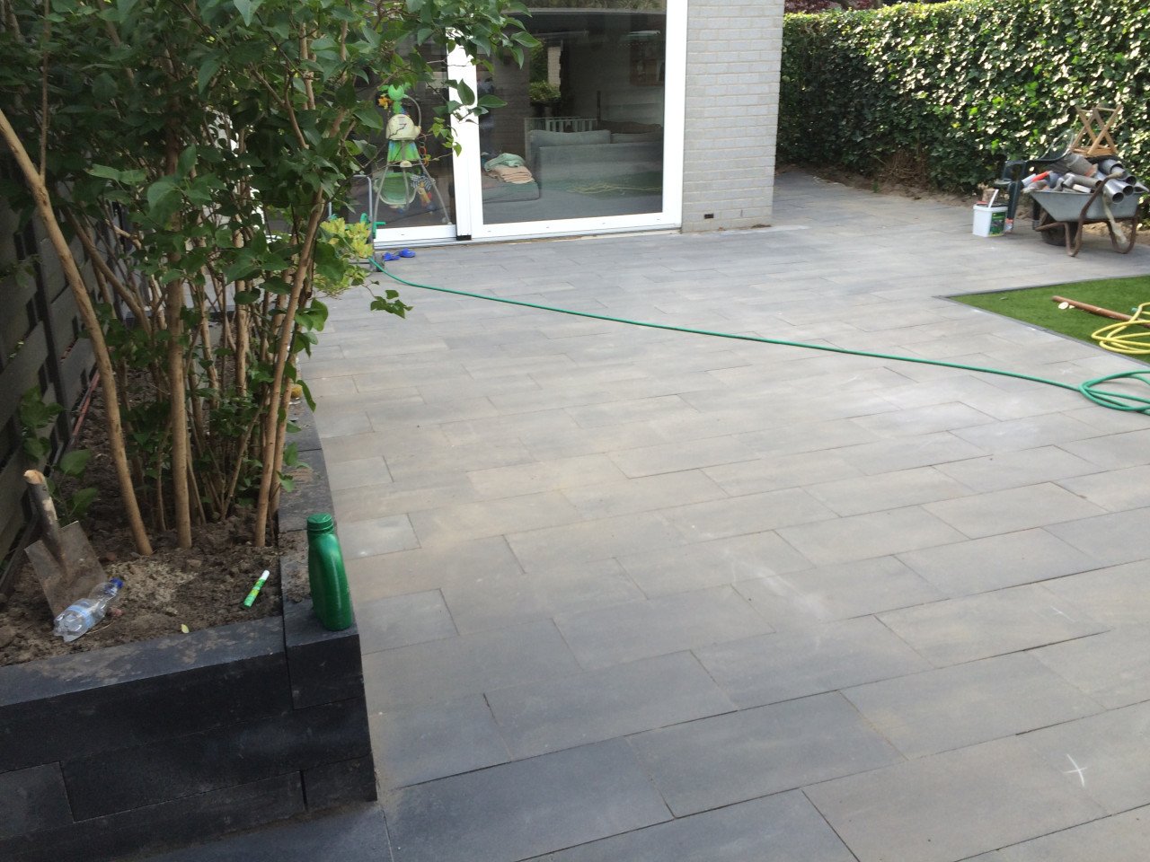 Nieuwe Tuin? Of Volledige renovatie van uw bestrating? (Prijs 25,- per m2)