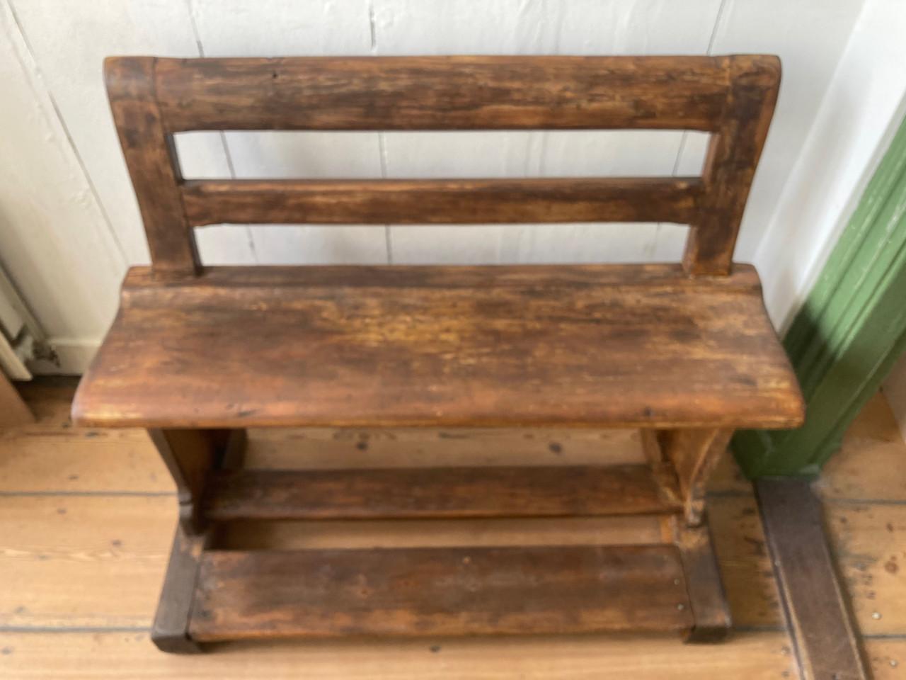 Oud antiek schoolbankje / halbankje