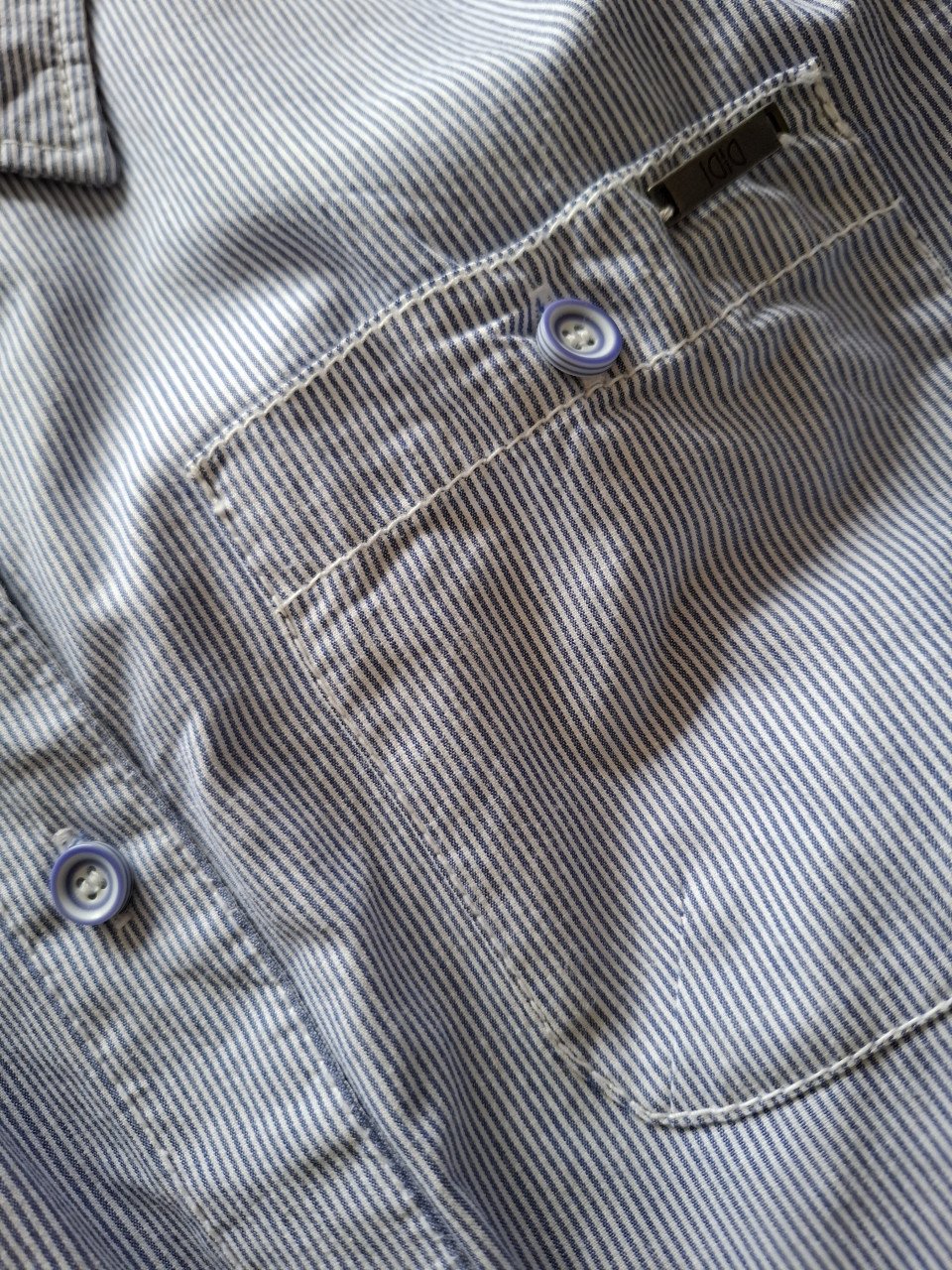 Didi blouse blauw/wit vertikaal gestreept, lange mouwen. Maat XXL