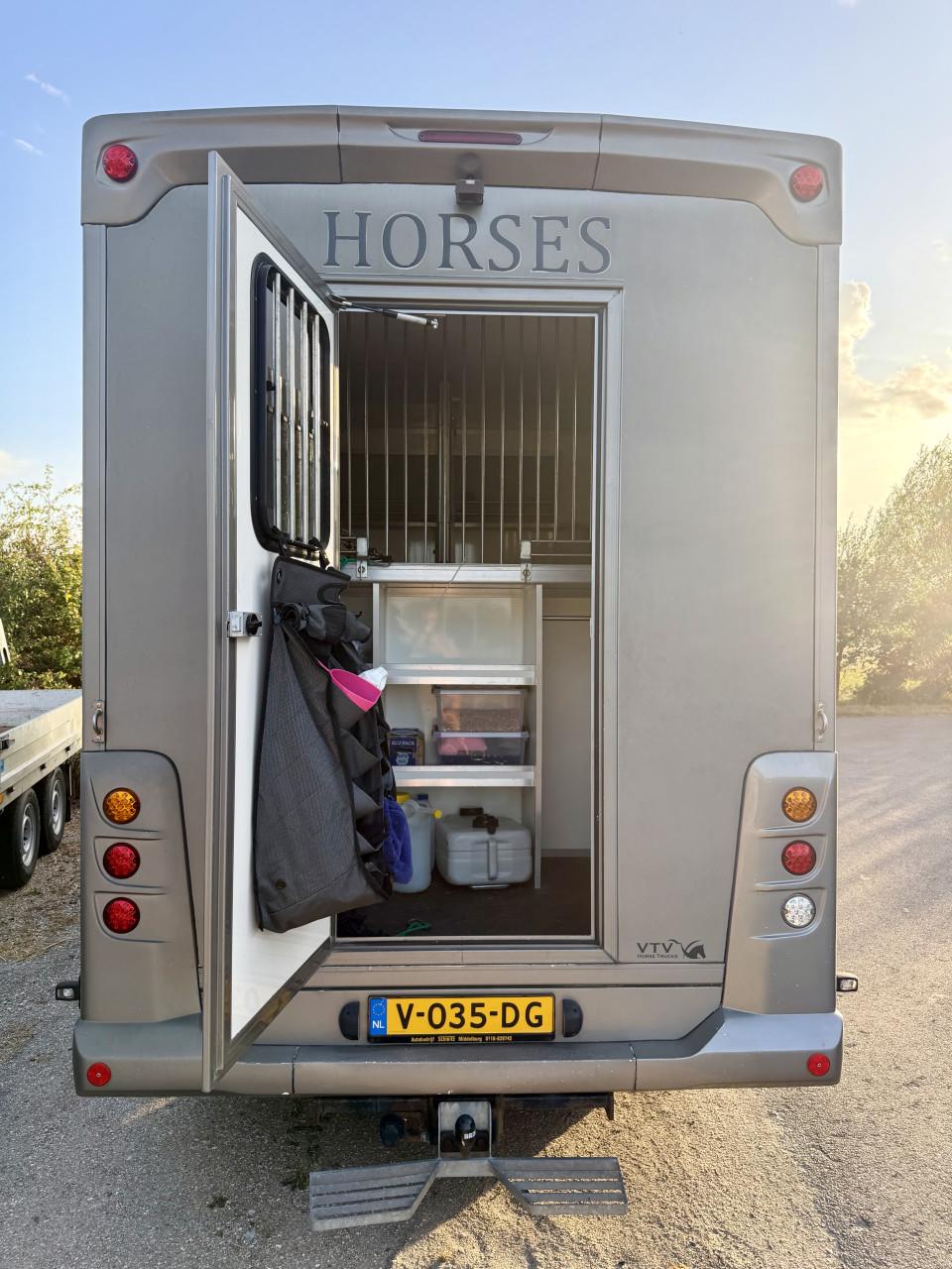 MERCEDES PAARDENWAGEN 2-PAARDS -2012- HENGSTENSCHOT !PRIJS EXCL. BTW!