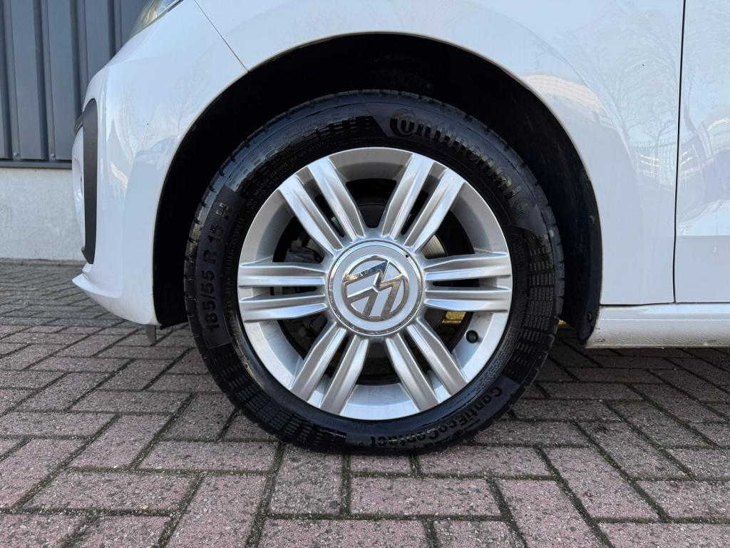 Volkswagen UP! 1.0 bmt high up!