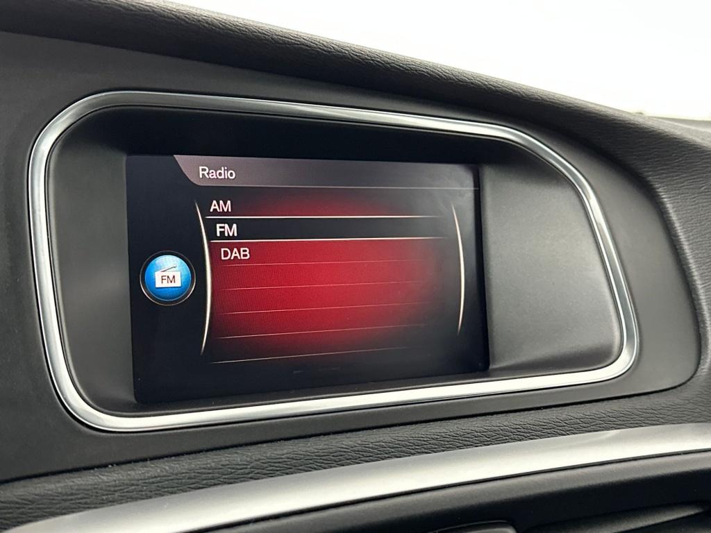 Volvo V40 t3 153pk aut6 polar+ sport| panodak| camera| h&k sound| trekhaak