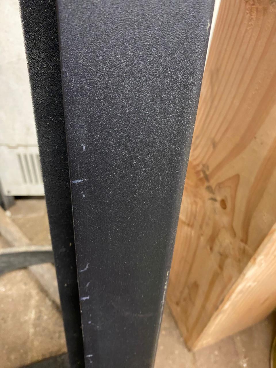 Kunststof tuindeuren en loopdeur.