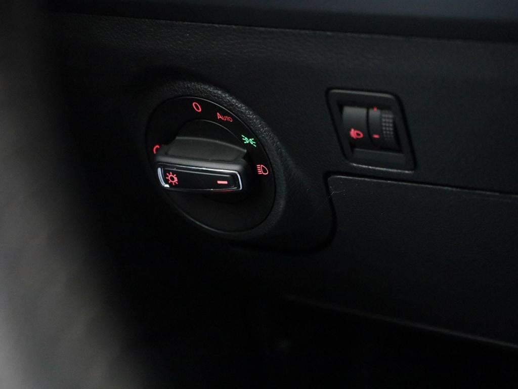 Seat Ibiza 1.0 tsi style business intense | navigatie | climate control | p