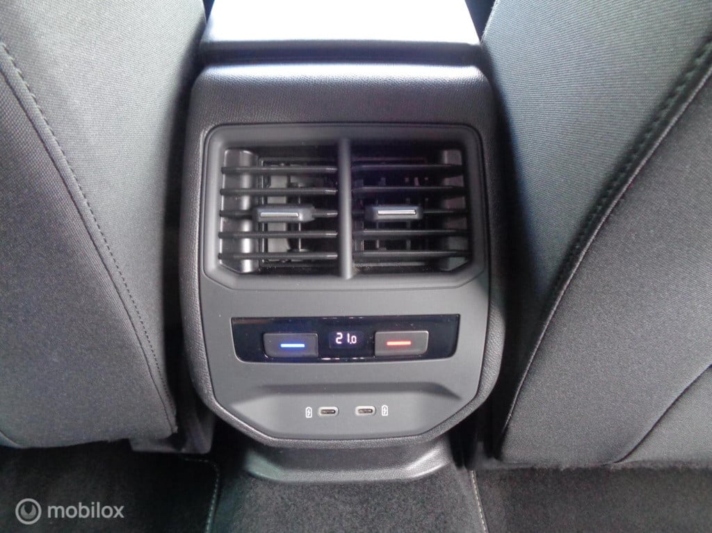 Seat Leon Sportstourer 1.5 tsi style business/airco/lm velgen/carplay/pdc/c