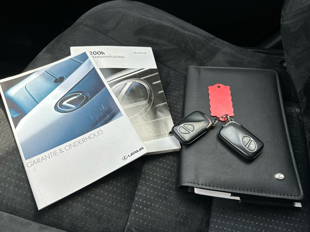 Lexus Ct 200h 25th edition