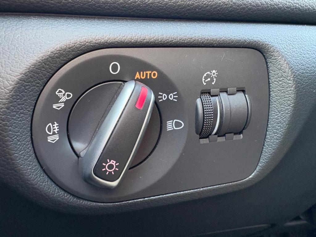 Audi Q3 1.4 tfsi cod adrenalin s-line