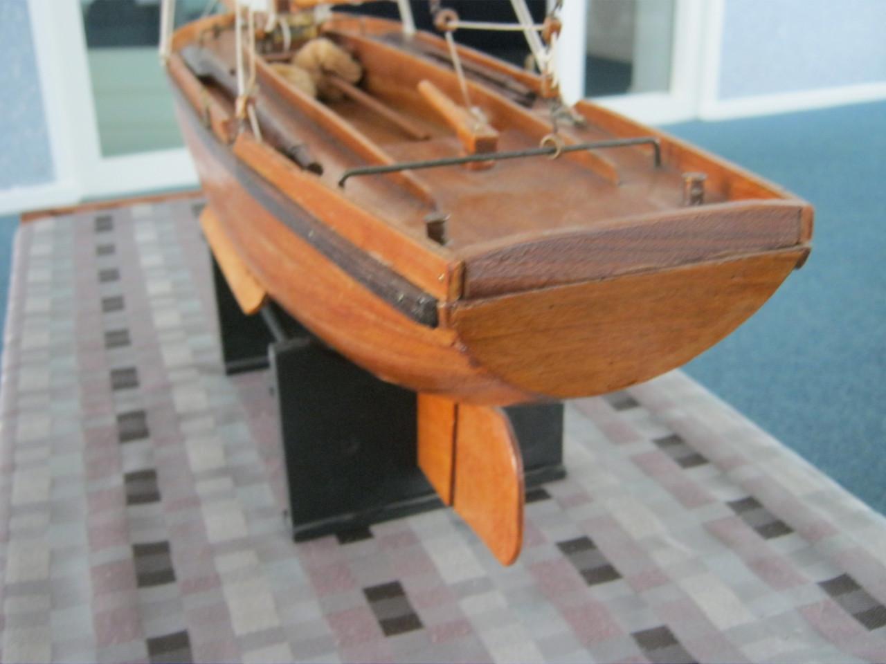 Houten Zeilboot.