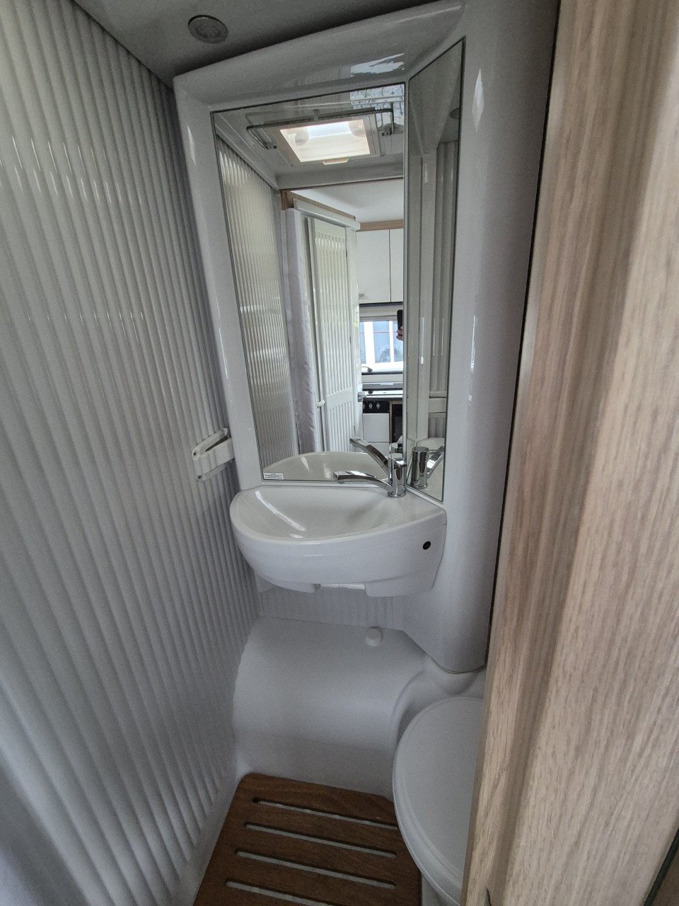 LMC Tourer Lift H730G Sunlight V60 Citroen