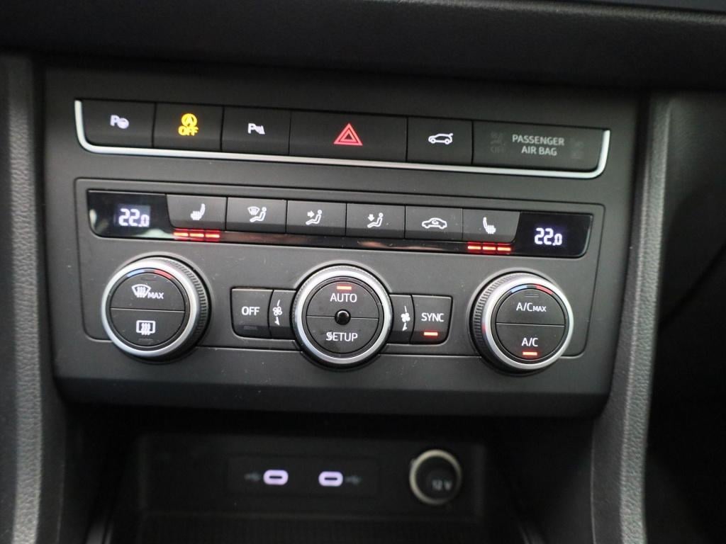 Seat Ateca 1.5 tsi style business intense | navigatie | apple carplay / and