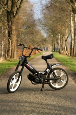 Gezocht: Tomos/puch met werk