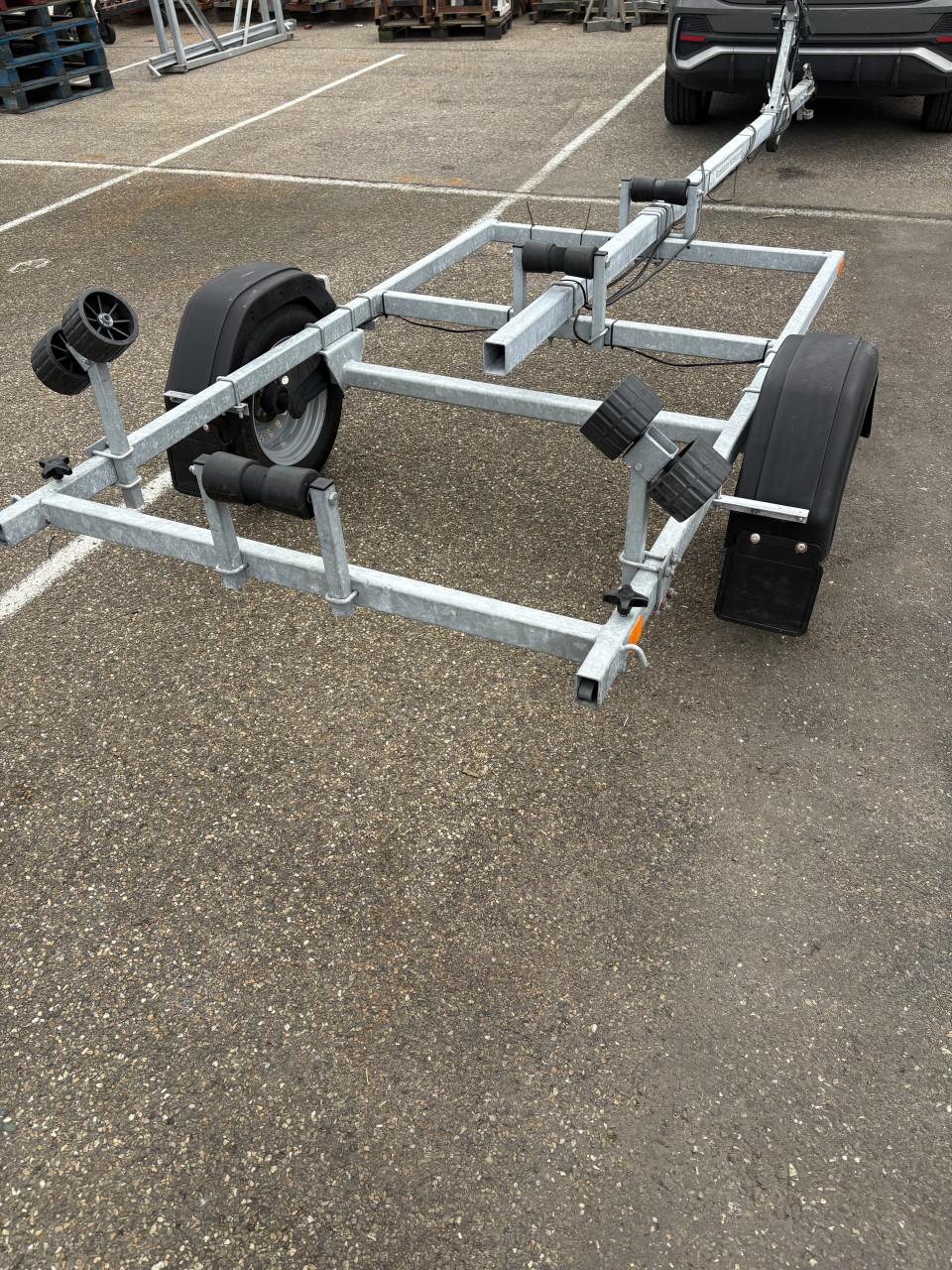 Mooie sloep - vaarklaar - inclusief trailer