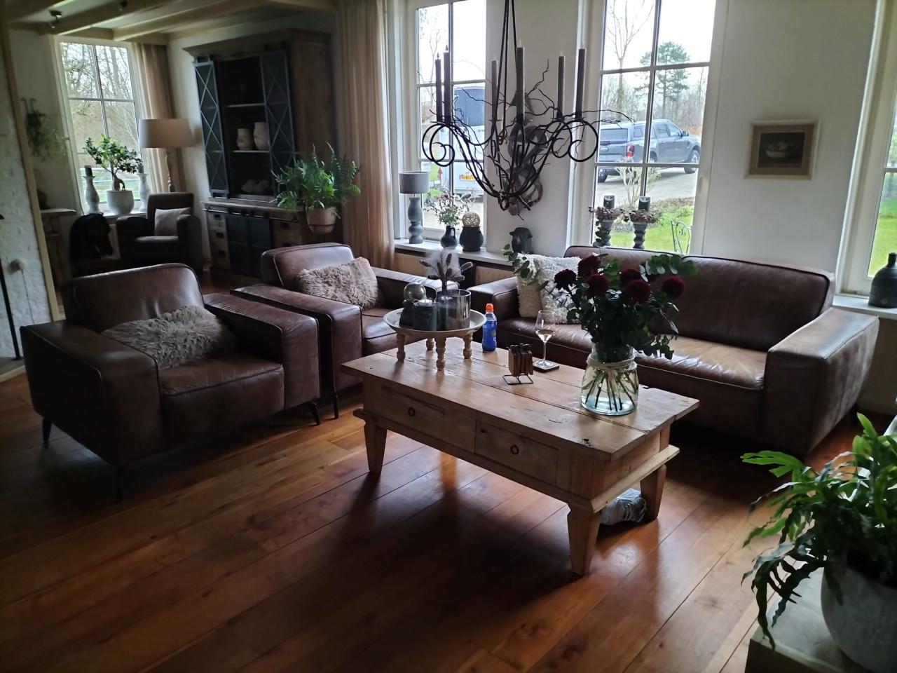 2,5 zits bank met 2 fauteuils