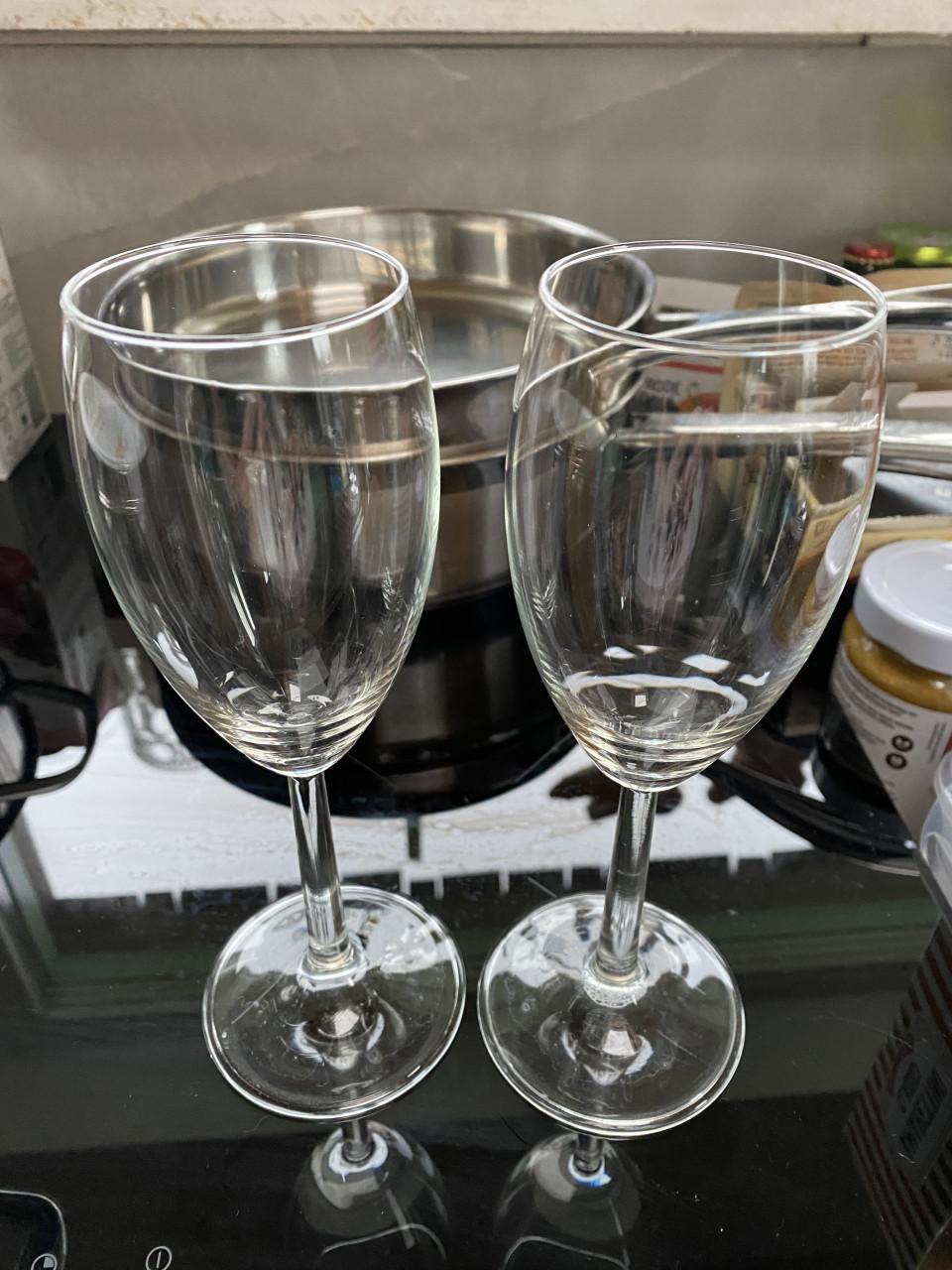 Bier en champagneglazen