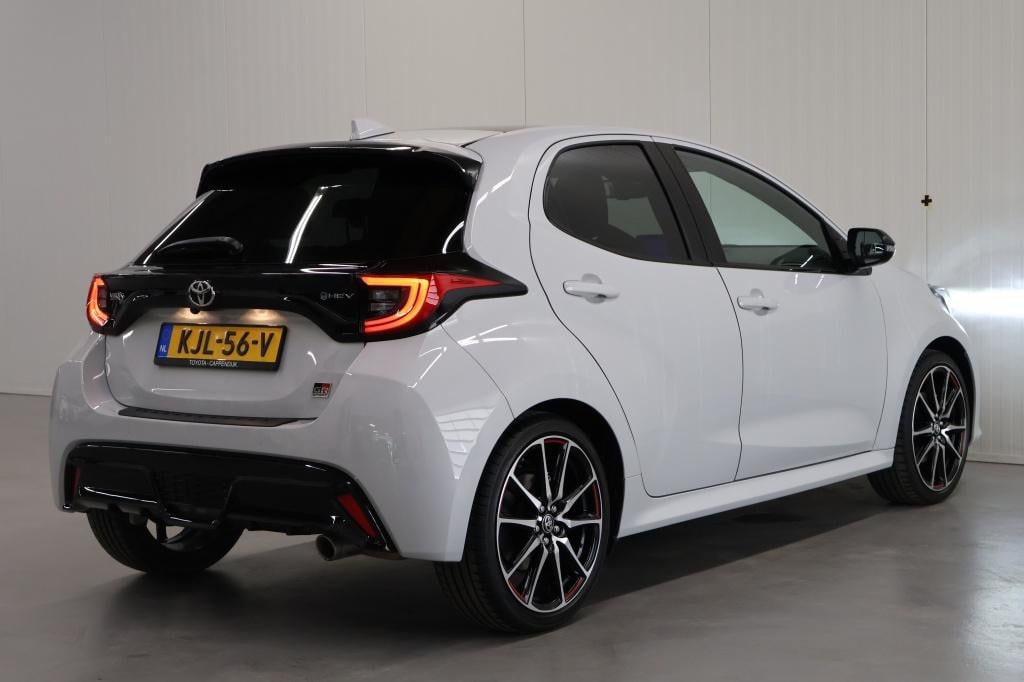 Toyota Yaris 1.5 hyb.130 gr sport