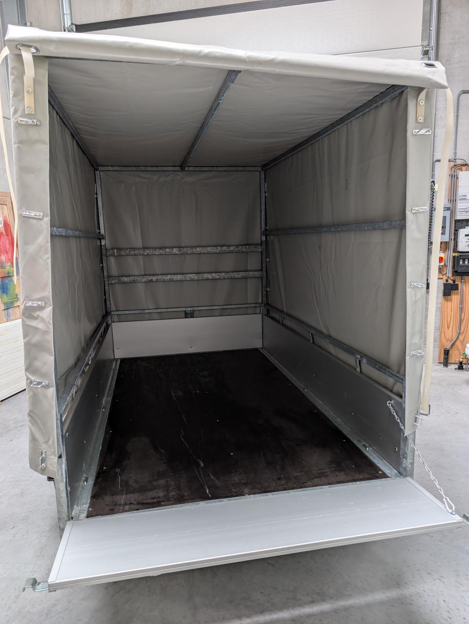 Nieuwe Twins aanhanger met huif