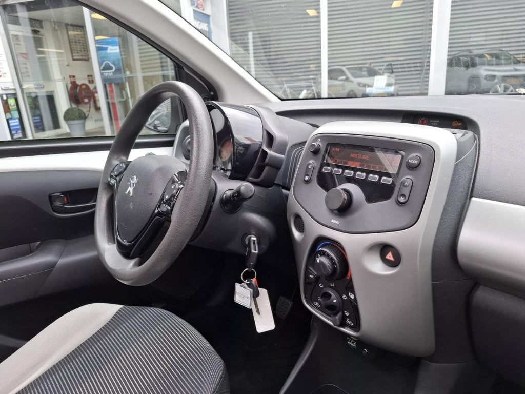 Peugeot 108 1.0 e-vti active cabrio top! airco/lmv 5-drs