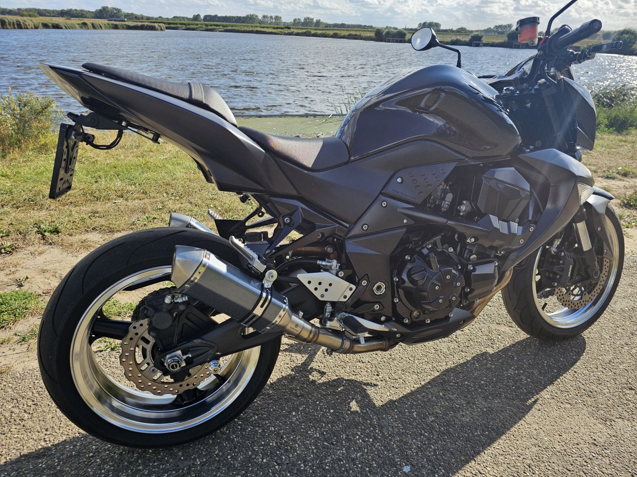 Kawasaki Z1000 bj 2009 weinig km 16000 km