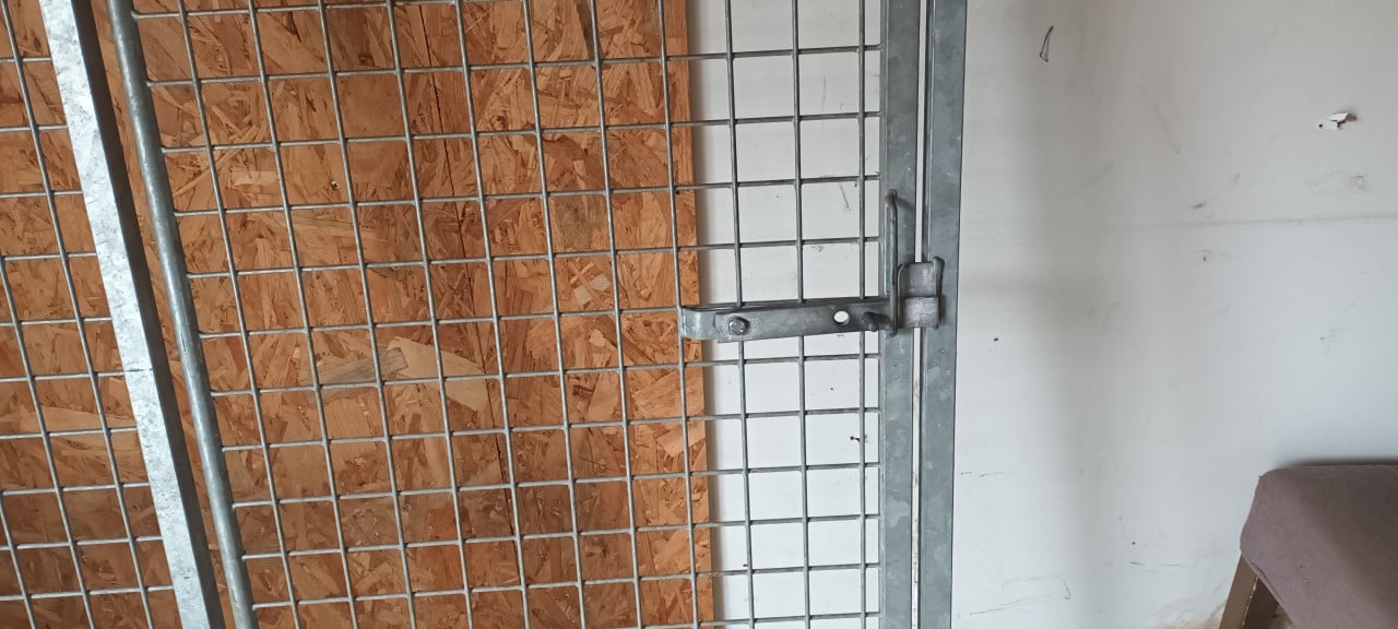 Kennelpaneel met deur