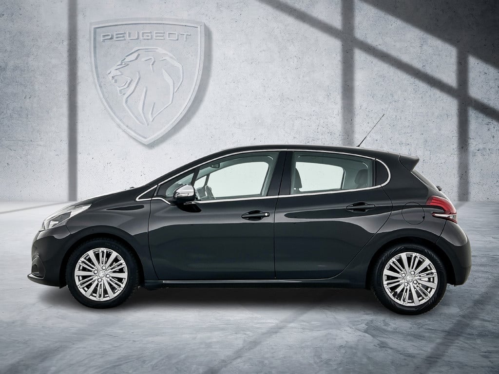 Peugeot 208 82pk blue lease executive | rijklaar | navigatie | climate cont
