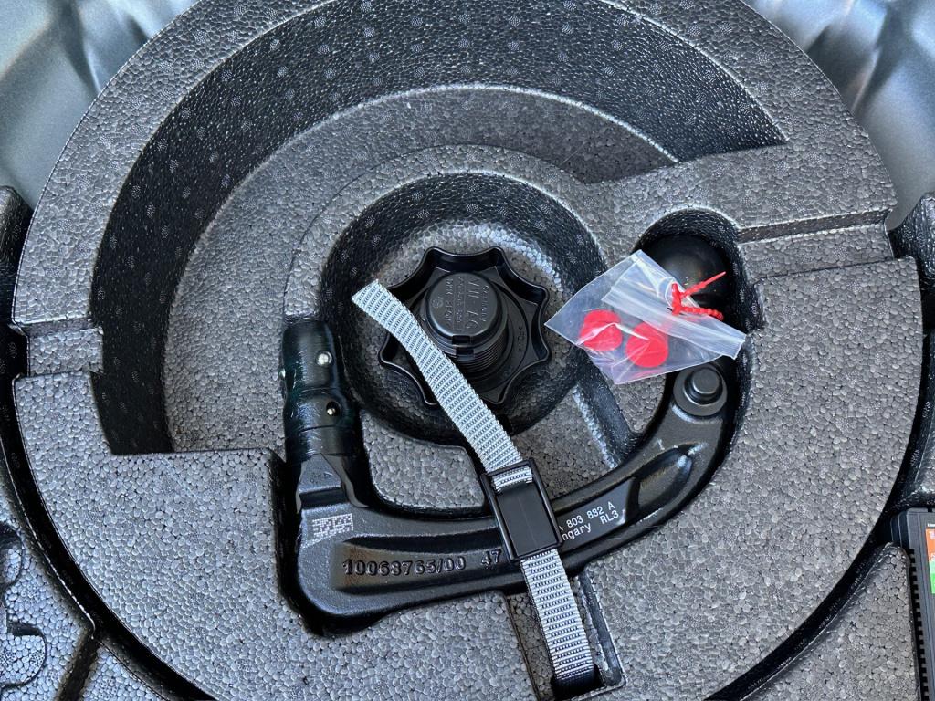 Volkswagen T-roc 1.5 tsi 150pk dsg style | trekhaak | navi | iq light | ada