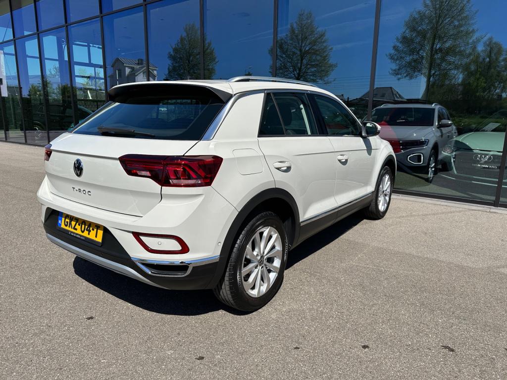 Volkswagen T-roc 1.5 tsi 150pk dsg style carplay | trekhaak | camera | keyl