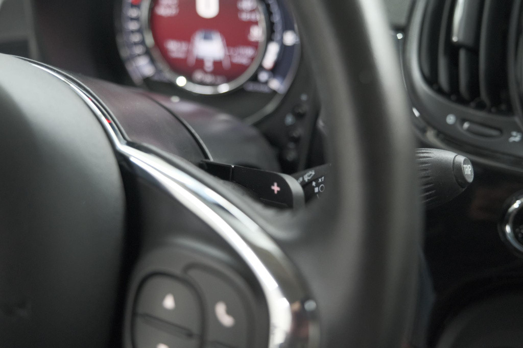 Fiat 500 C twinair turbo lounge | parkeersensoren | climate control | cruis