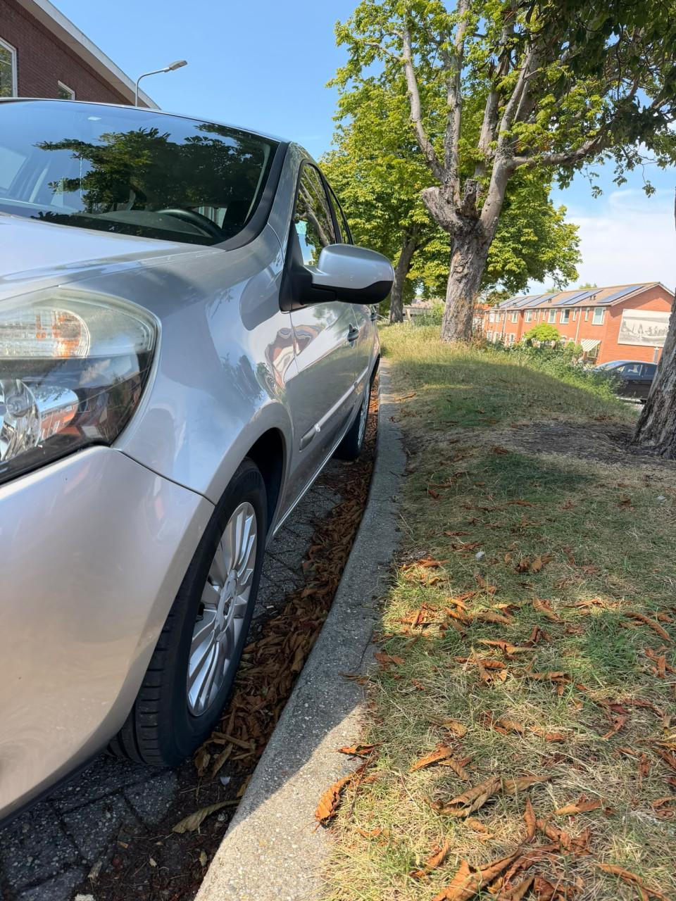 Te koop renault clio 12 zeer zuining auto