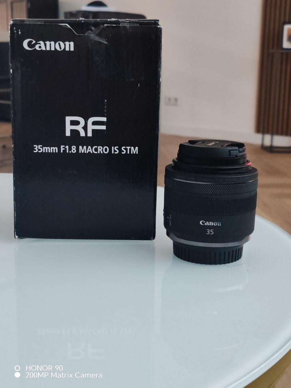 Canon Rf 35mm f1.8 Macro IS STM