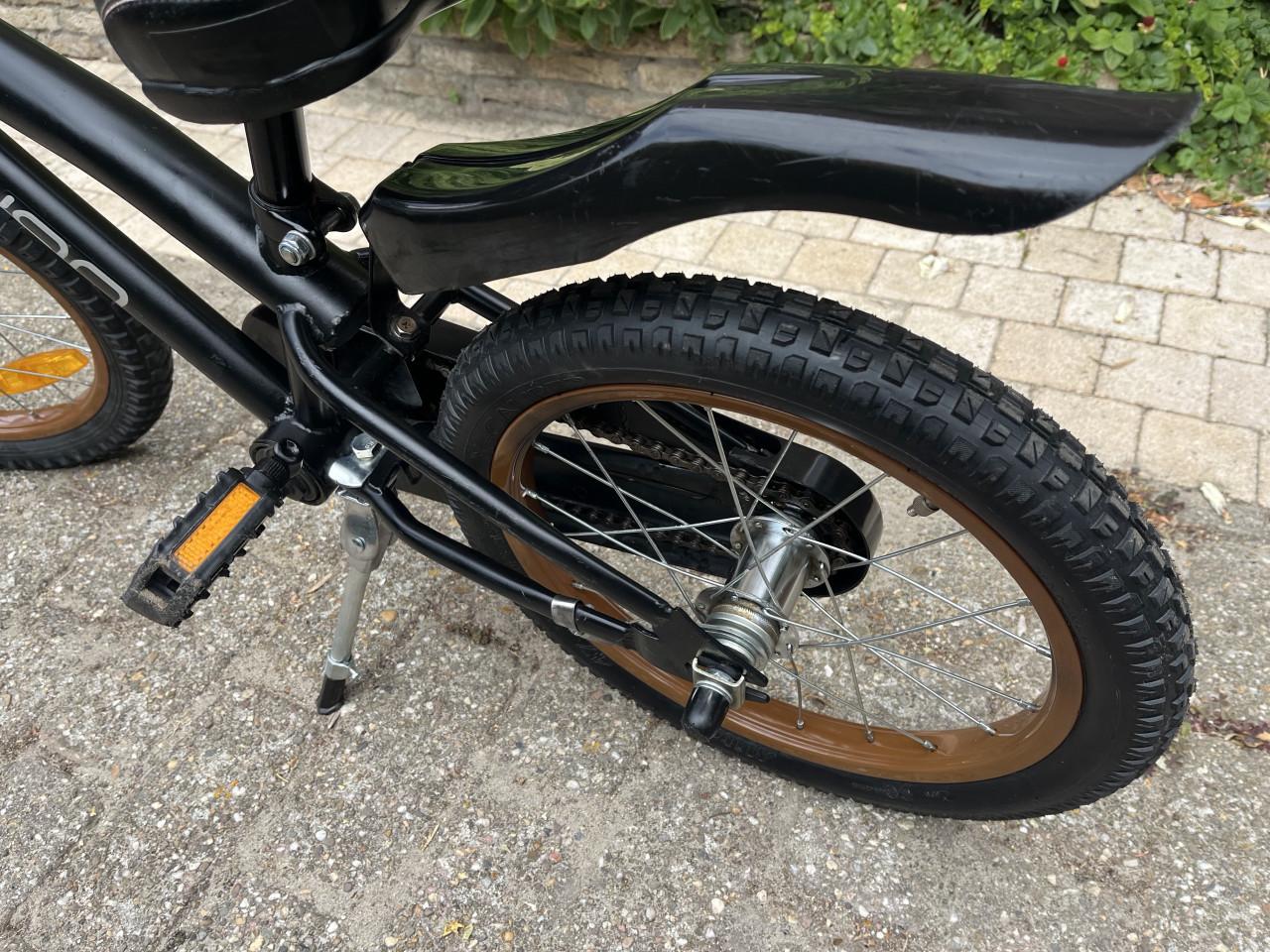 Kinderfiets 6 - 8 jaar. Merk: Sajan. Geheel in orde gemaakt.