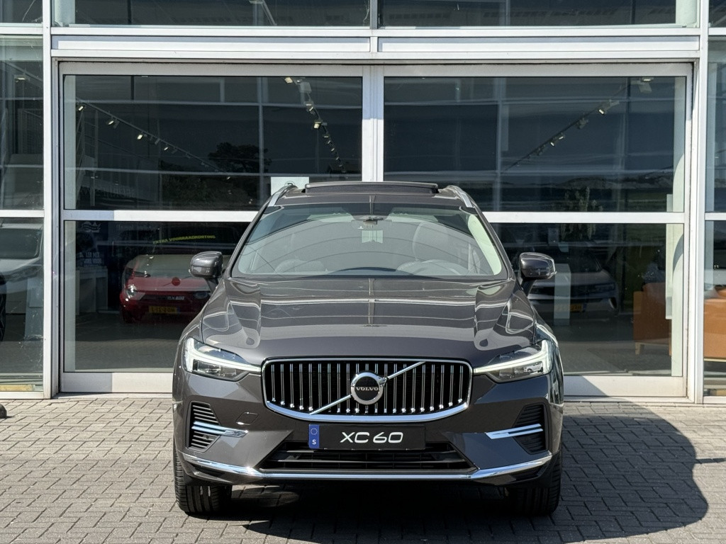 Volvo XC60 t6 awd gt essential driver assist
