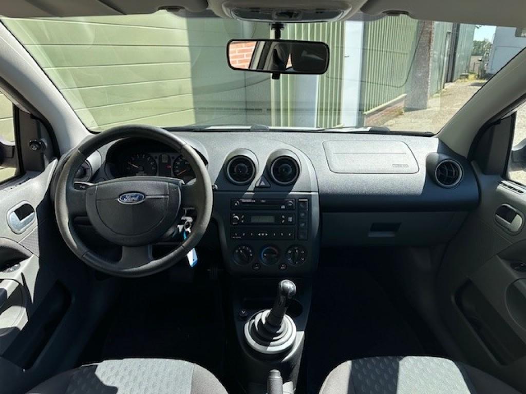 Ford Fiesta 1.4 - 16v trend automaat