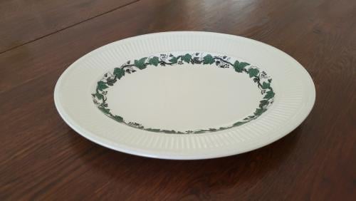 Wedgwood Stratford serveerschaal ovaal 30 x 23 cm