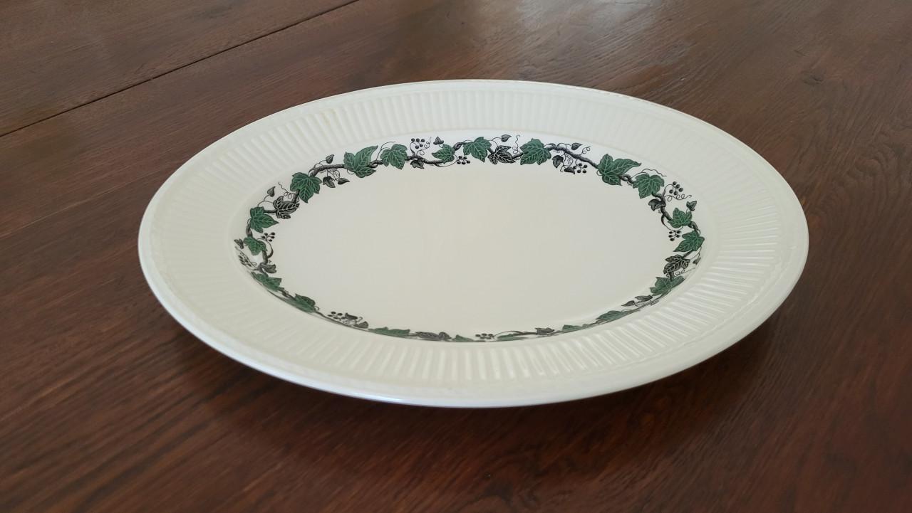 Wedgwood Stratford serveerschaal ovaal 30 x 23 cm