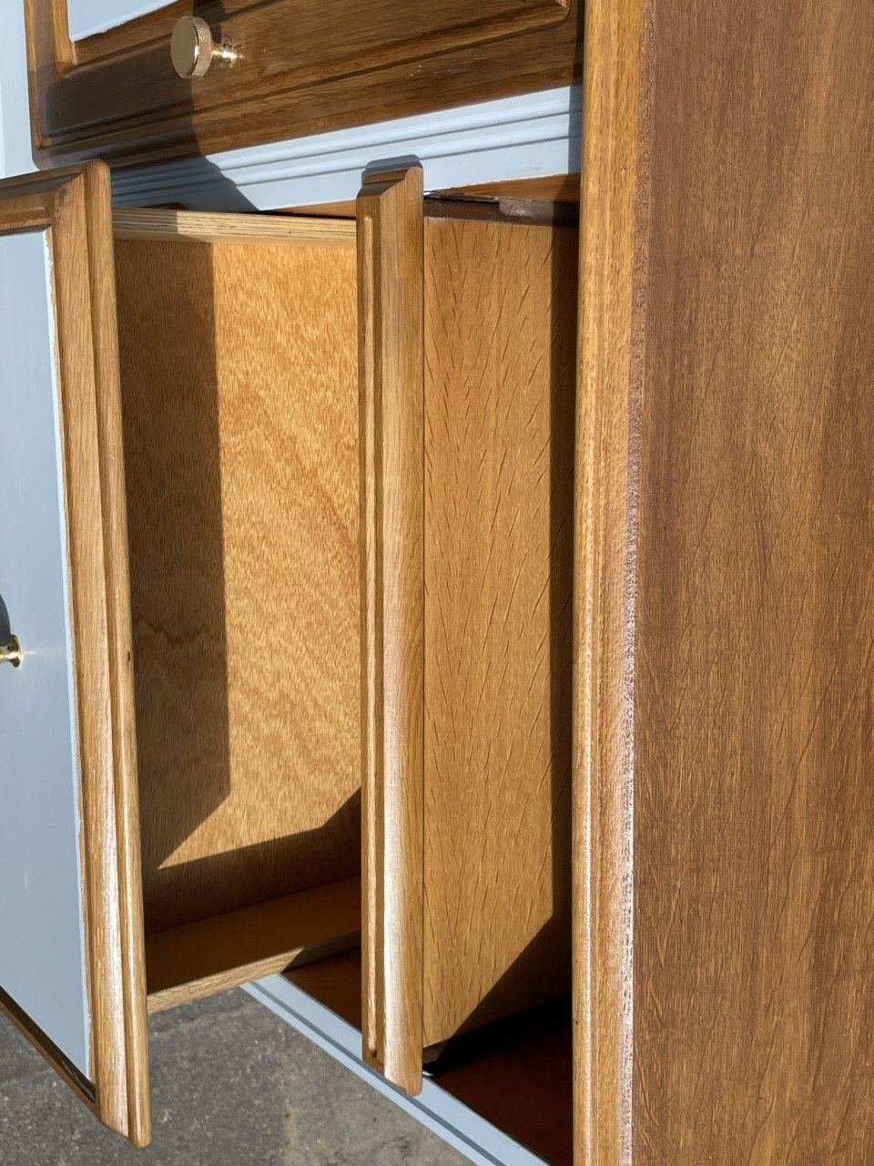 Gerestylde Kast met Mandala – Uniek, Fris & Functioneel!