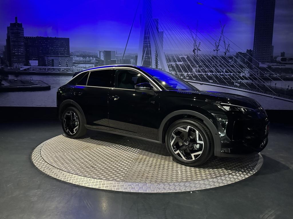 Volkswagen T-roc 1.5 etsi r-line first edition *led*camera*