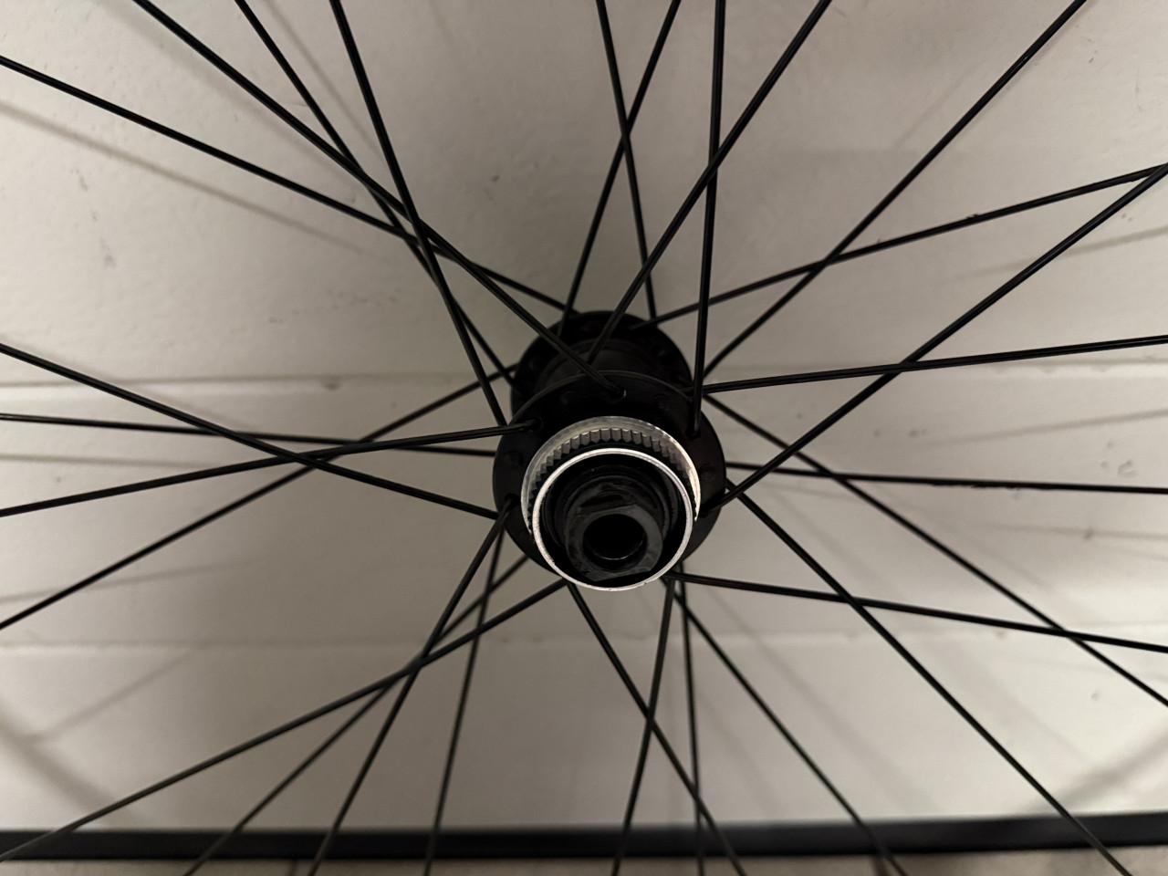 Te koop nieuwe set shimano gravelwielen RS171DB
