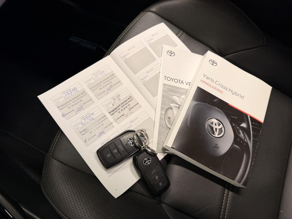 Toyota Yaris Cross 1.5 hybrid launch ed| pano| jbl| hud| adap.cruise| leder