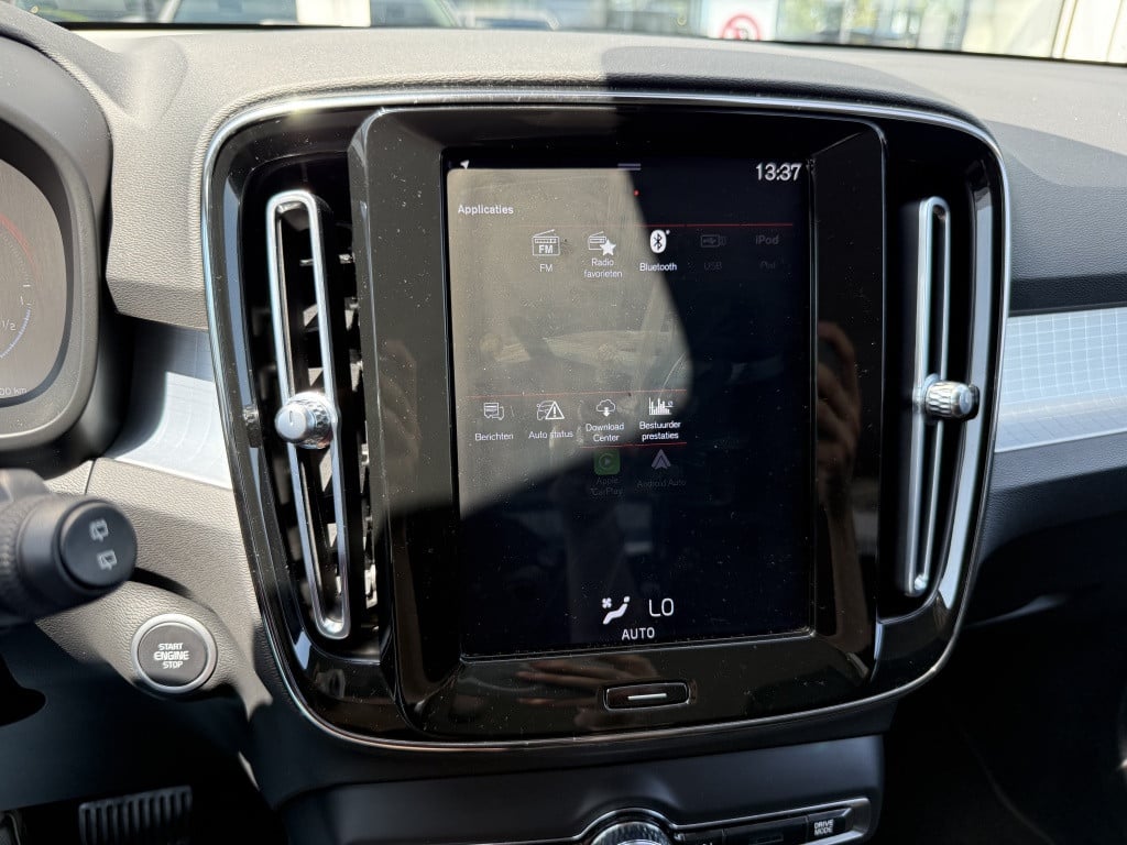 Volvo XC40 1.5 t5 te moment pro