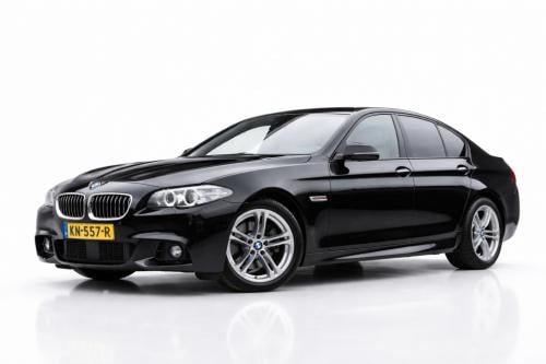 BMW 5 Serie 520i m sport | schuifdak | camera | leder | nap | adapt. cruise