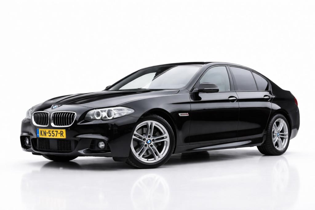 BMW 5 Serie 520i m sport | schuifdak | camera | leder | nap | adapt. cruise
