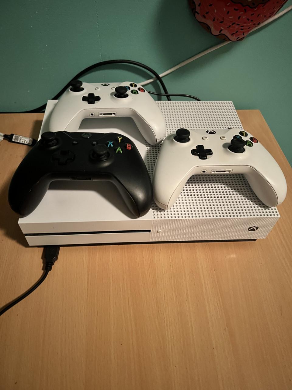 Xbox one S disc versie 3 controllers