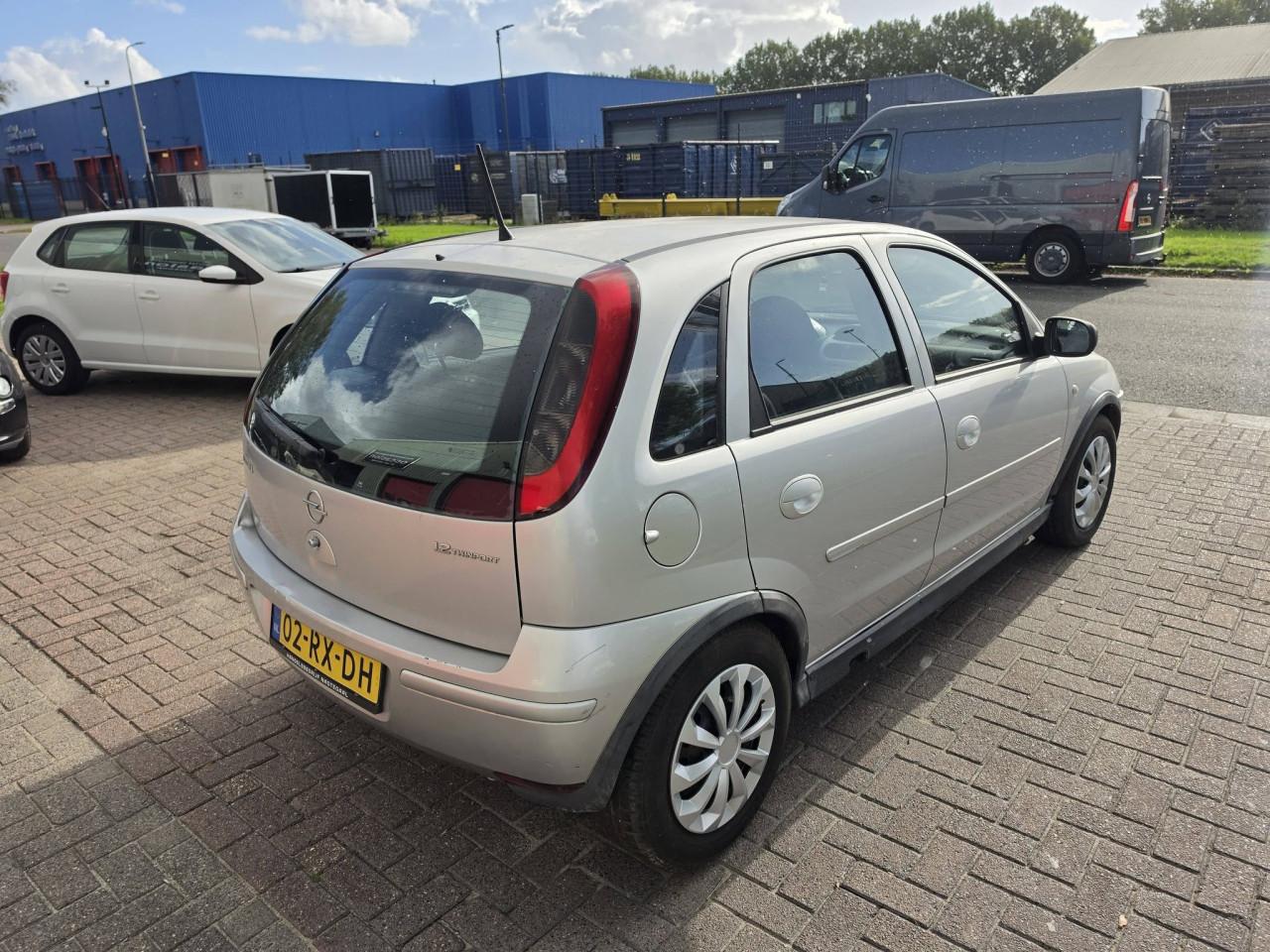 OPEL CORSA C 1.2 NIEUWE APK €975