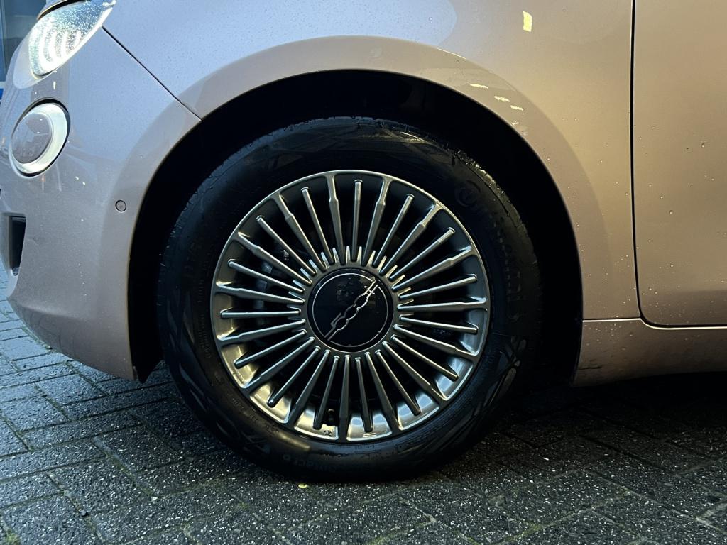 Fiat 500 icon 42 kwh | apple/ android carplay | camera | nav | cruise contr