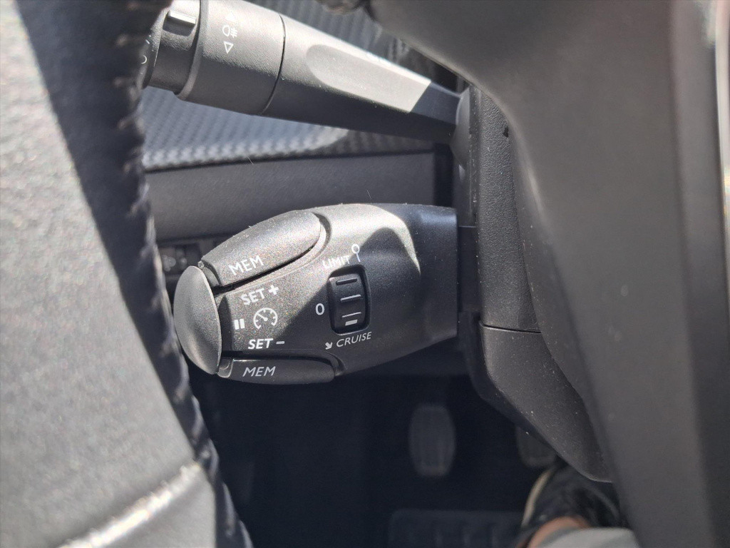 Peugeot 2008 1.2 puretech 130pk allure navigatie | apple carplay & android 