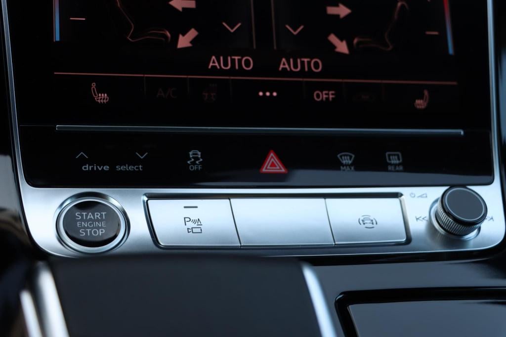 Audi Q8 55 tfsi e quattro pro line s tiptronic 394pk