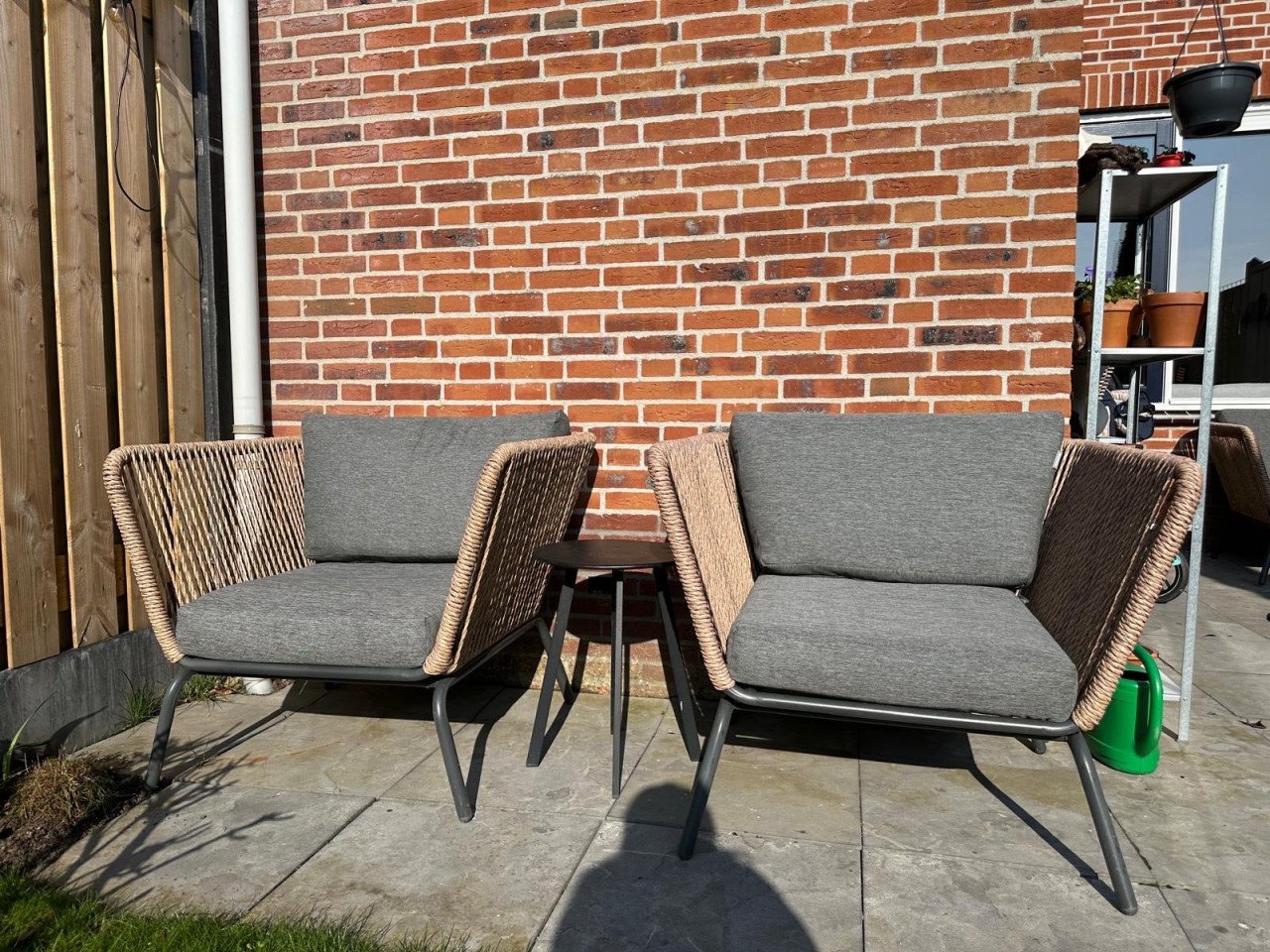 2 lounge stoelen