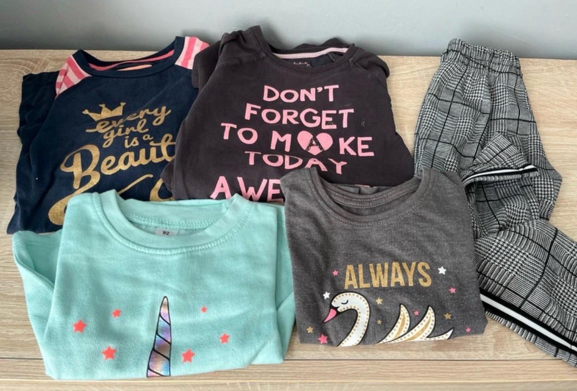 Setje meisjeskleding maat 92