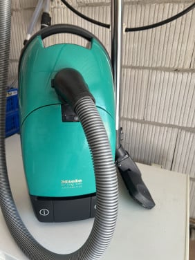 Als Nieuwe Miele De Luxe S401 Air clean Plus stofzuiger 1500 W