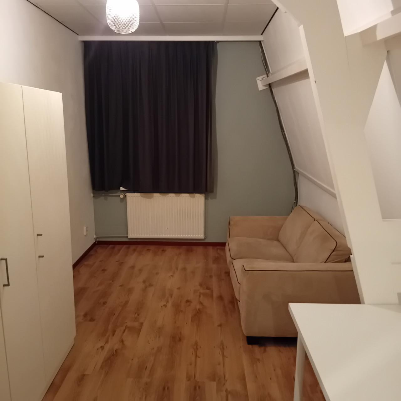 Te huur nette studentenkamer voll gemeubileerd in Vlissingen